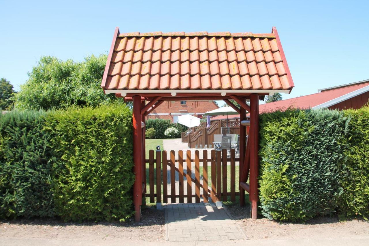 Blockhaeuser An Der Mueritz Ludorf Exterior photo